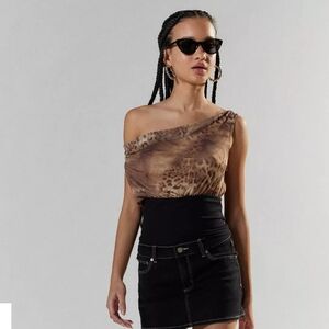 Silence + Noise Brown Leopard Print One-Shoulder Top